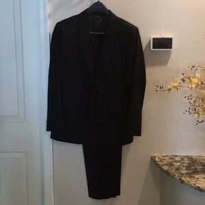 Banana Republic Wool Suit Standard Fit 38 short, pants 32 x 28. Nice!!!